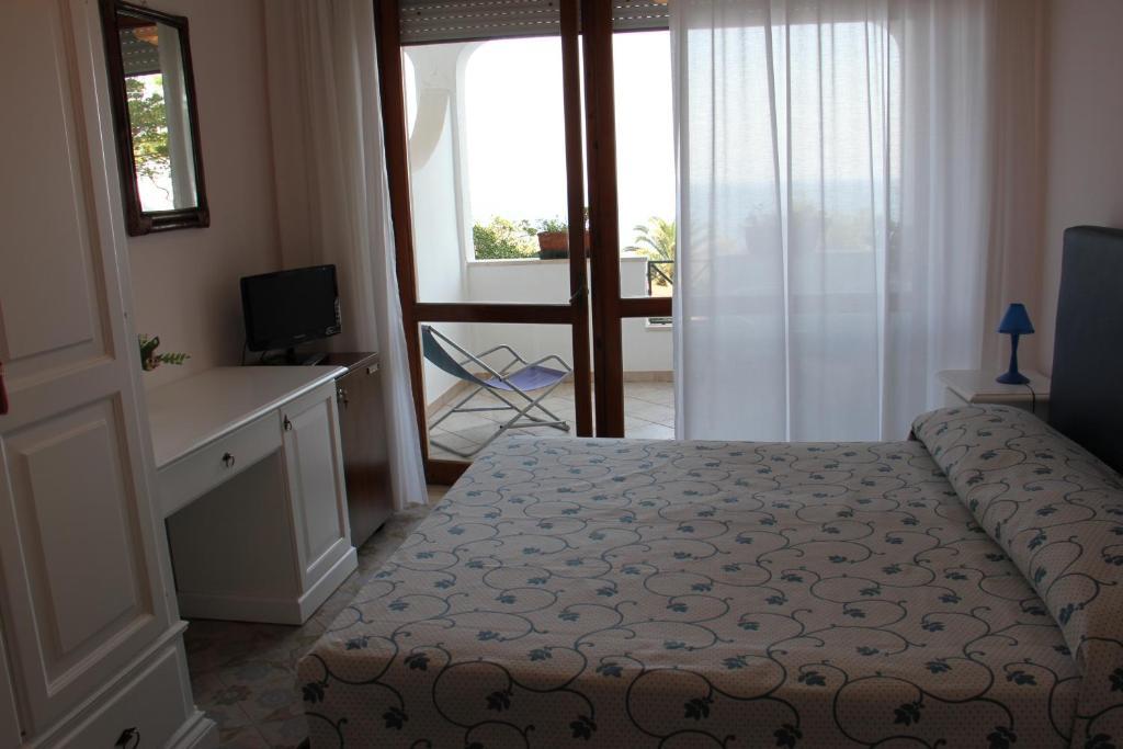 Hotel Il Vascello Marina Serra Ngoại thất bức ảnh